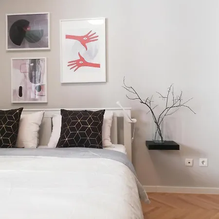 Apartment Studio Botanica-10 Minute Walk To Beach *