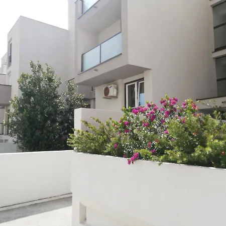 Studio Botanica-10 Minute Walk To Beach Apartment Split